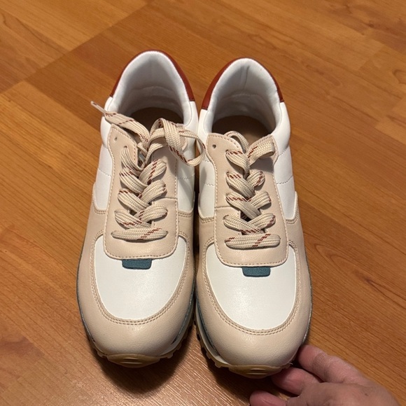 Universal Thread Shoes - Universal Thread Stylish White and Beige Sneakers Size 6